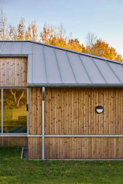 Modern roofing solution completes boarding school, Rågelund Efterskole, Rågelundvej 179, 5240 Odense NØ